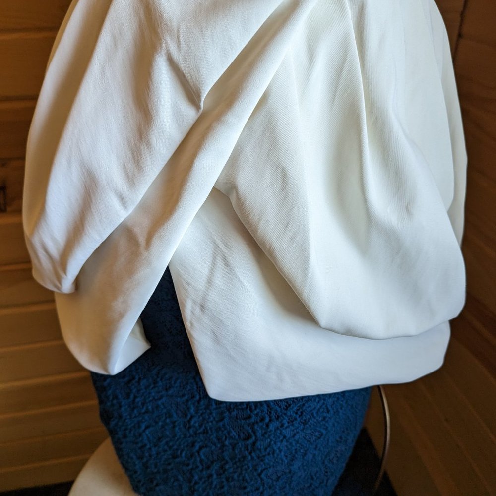 Alice + Olivia White Short Sleeve Peplum Wrap Blazer - Picture 3 of 16